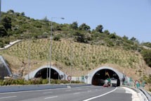 Οδηγώντας σε τούνελ
