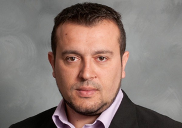 Το ΔΝΤ μάς ζητά να πηδήξουμε από τον 5ο όροφο και ...τάζει παγωτό!