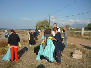 Καθάρισαν τον υγροβιότοπο του Κολοβρέχτη 50 εθελοντές