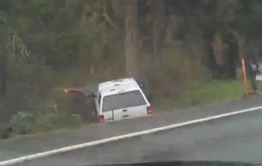 ΜΠΟΥΡΤΖΙ: ΙΧ έπεσε σε αμπωλή