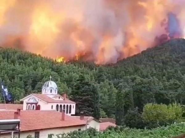 ΦΩΤΙΑ -ΕΥΒΟΙΑ: Σώθηκε το μοναστήρι του Οσίου Δαυίδ την τελευταία στιγμή- Δόξα τω Θεώ