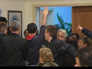 Nαζιστικός χαιρετισμός προκάλεσε ένταση