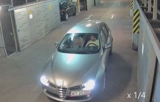 Μεθυσμένος οδηγός βγαίνει από το πάρκινγκ και κάνει το αυτοκίνητο σμπαράλια (VIDEO)