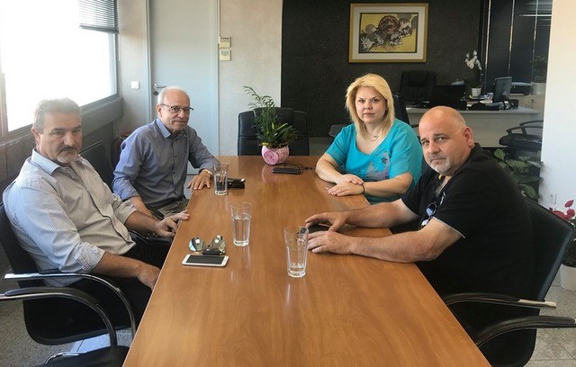 Η Έλενα Βάκα συναντήθηκε με τους ξενοδόχους της Εύβοιας