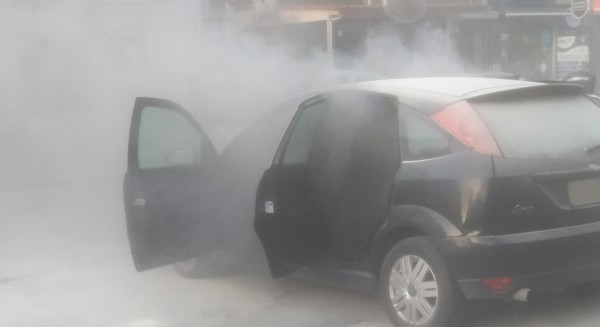 ΧΑΛΚΙΔΑ: Φωτιά σε αυτοκίνητο στην Λεωφόρο Χαϊνά