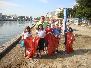 Γιόρτασαν την ημέρα του περιβάλλοντος καθαρίζοντας