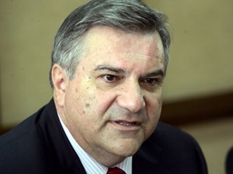 Ο Καστανίδης είχε ...πακέτο