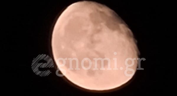 ΧΑΛΚΙΔΑ: Εντυπωσιακή έκλειψη Σελήνης