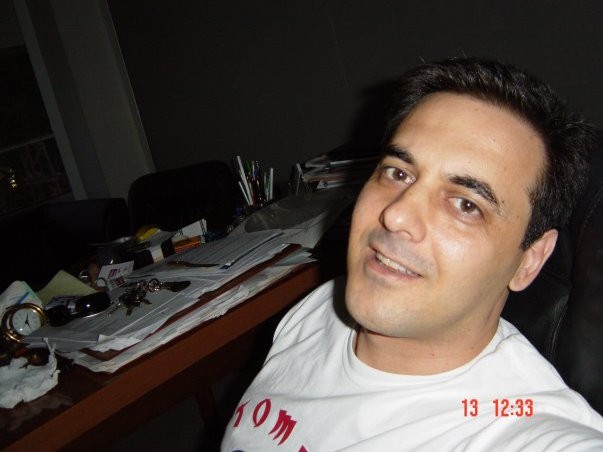 Σε πρώτο πλάνο ο Βασίλης και σε δεύτερο ο ... χαμός!