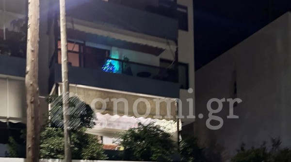 ΧΑΛΚΙΔΑ: Στολίστηκε το πρώτο Χριστουγεννιάτικο δέντρο!