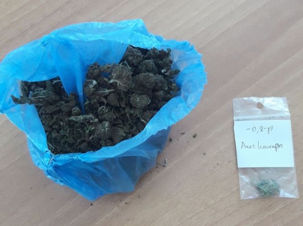 ΘΗΒΑ: Τον έπιασαν με μια σακούλα ακατέργαστη κάνναβη (φωτό)