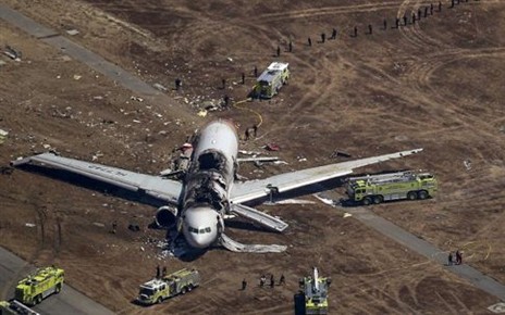 Συντριβή Boeing με 2 νεκρούς και 180 τραυματίες