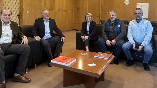 Ο Ζεμπίλης και αντιπροσωπεία του Αστικού ΚΤΕΛ Χαλκίδας στο Υπουργείο Υποδομών και Μεταφορών