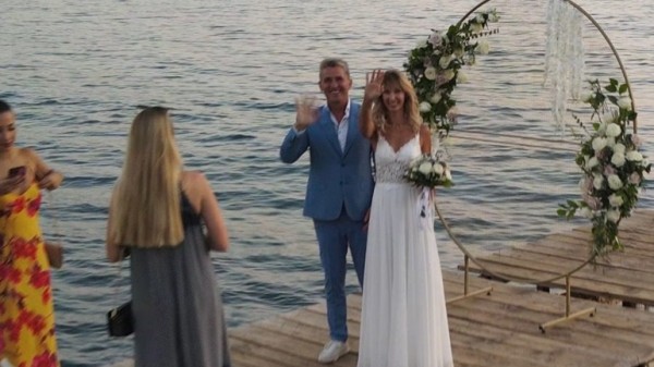 ΛΕΣΒΟΣ: Ρωσίδα παντρεύτηκε Ουκρανό