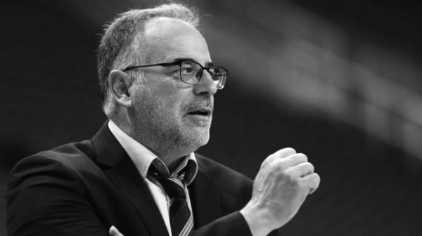 ΘΑΝΑΣΗΣ ΣΚΟΥΡΤΟΠΟΥΛΟΣ: Πέθανε από καρδιακή προσβολή ο γνωστός προπονητής μπάσκετ