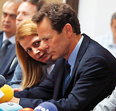 Λατρεύει τη Σκύρο και είναι φανατικός ψαροντουφεκάς