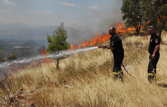 Φωτιά στο Μηλάκι Αλιβερίου