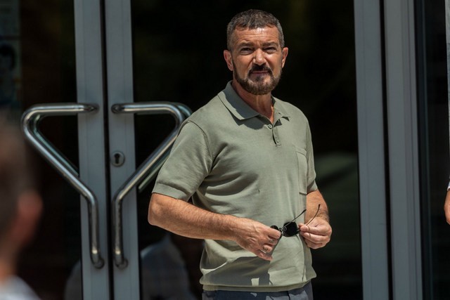 Σκηνές από τα γυρίσματα της νέας ταινίας του Αντόνιο Μπαντέρας στη Θεσσαλονίκη (VIDEO)
