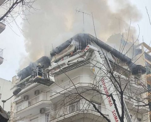 Νεκρό ζευγάρι ηλικιωμένων από πυρκαγιά σε διαμέρισμα