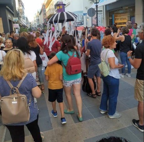 ΧΑΛΚΙΔΑ: Μεγάλος συνωστισμός στην Αβάντων το απόγευμα της Τρίτης
