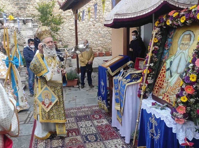 ΜΑΚΡΥΜΑΛΛΗ ΨΑΧΝΩΝ: Μεγάλη γιορτή στο μοναστήρι για τον Άγιο Παρθένιο