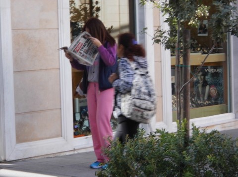 Διαβάζεται παντού η Γνώμη, ακόμη και στο δρόμο