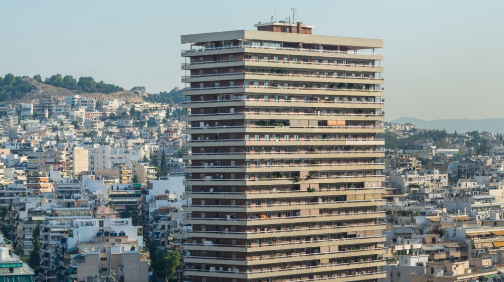 25χρονος έκανε βουτιά θανάτου από τον 24ο όροφο του Πύργου Απόλλων