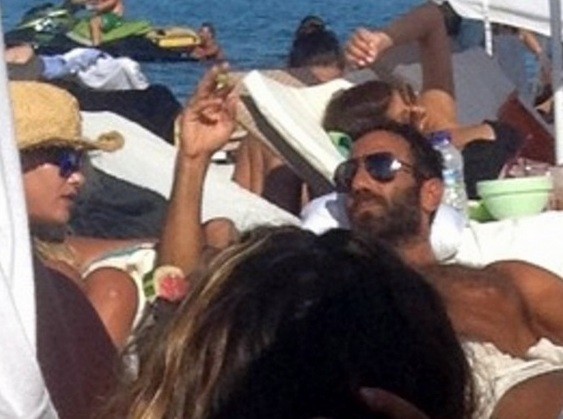 Κανάκης και Ρένεση κάνουν βουτιές στη Χαλκιδική