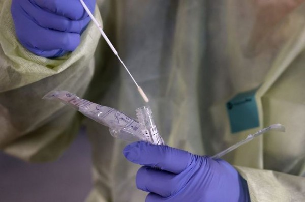 PCR test: Στα 47 ευρώ η τιμή του από την Πέμπτη
