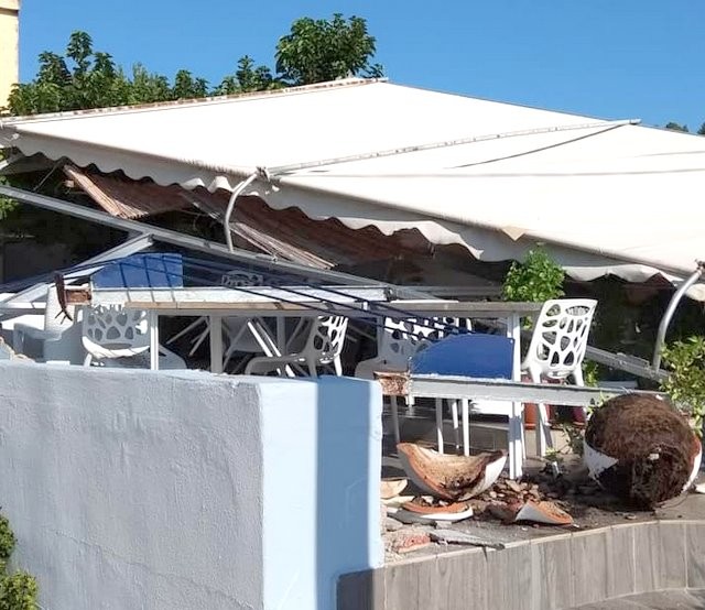 ΑΓΙΑ ΑΝΝΑ: Το ψητοπωλείο Πάμε Καλαμάκι έγινε ...Γης Μαδιάμ
