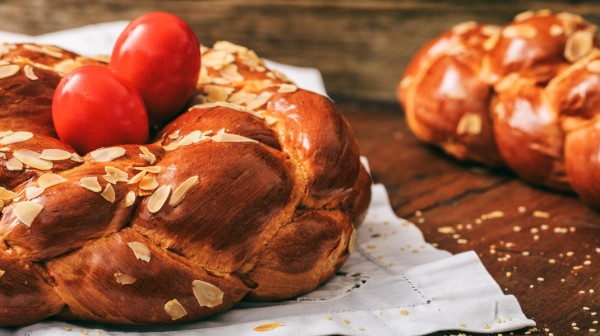 Πασχαλινά τσουρέκια μέχρι να μας ...χωρίσει ο θάνατος!