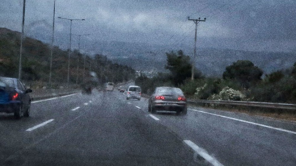 ΚΑΚΟΚΑΙΡΙΑ: Άρση απαγόρευσης για τα βαρέα οχήματα στην Παλαιά Εθνική Οδό Αθηνών-Θηβών