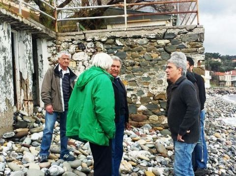 Τεράστια η ζημιά στον κεντρικό δρόμο της Πλατάνας στην Κύμη