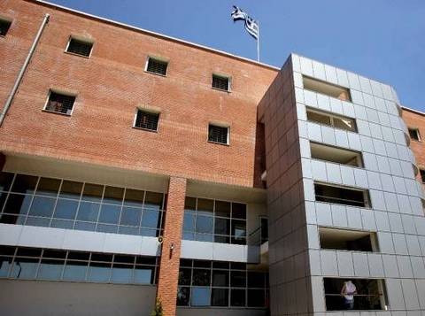 Τριπλή απόδραση από το Μεταγωγών-Εκοψαν τα κάγκελα και κατέβηκαν με σεντόνια