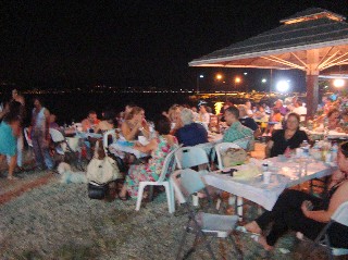 Φαγοπότι με σαρδέλες και ... δραπέτες στην Αμάρυνθο