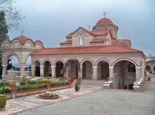 Μητροπολίτης διέκοψε τη λειτουργία σε μοναστήρι ανήμερα του Δεκαπενταύγουστου