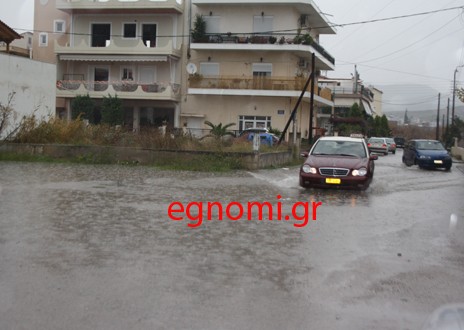 Ποτάμια οι δρόμοι στη Χαλκίδα