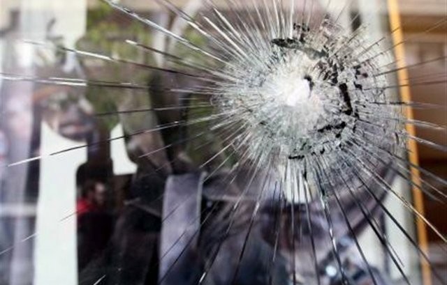 Ρήμαξε τα καταστήματα ο 45χρονος κλέφτης με τις πέτρες