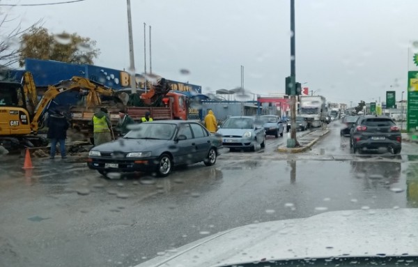 ΧΑΛΚΙΔΑ: Κυκλοφοριακή ασφυξία το μεσημέρι της Παρασκευής σε Ληλαντίων και Ορέστη Μακρή