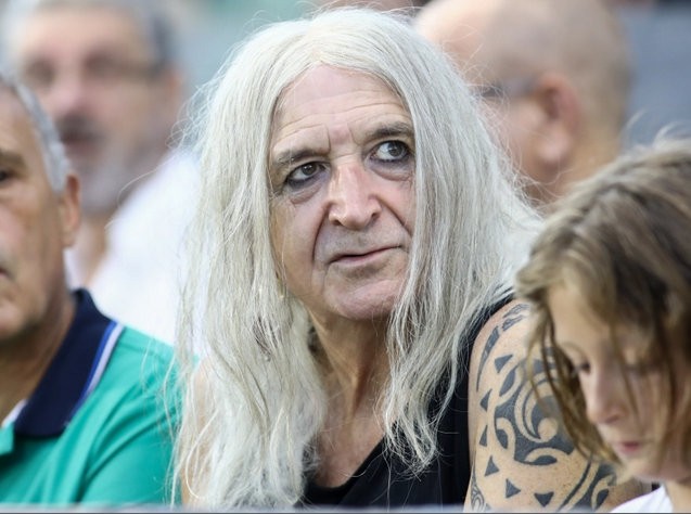 ΝΙΚΟΣ ΚΑΡΒΕΛΑΣ: Η εμφάνισή του στο γήπεδο του Παναθηναϊκού έγινε viral