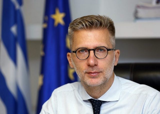 Νέος κυβερνητικός εκπρόσωπος ο Άκης Σκέρτσος
