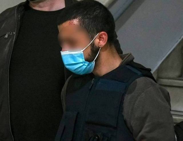 Δολοφόνος σε μητέρα θυμάτων στη Μακρινίτσα: Εσένα δεν σε σκοτώνω, για να μεγαλώσεις το παιδί μου