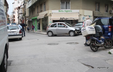 ΣΥΜΒΑΙΝΕΙ ΤΩΡΑ: Σημειωτόν η κίνηση των οχημάτων στην οδό Βύρωνος