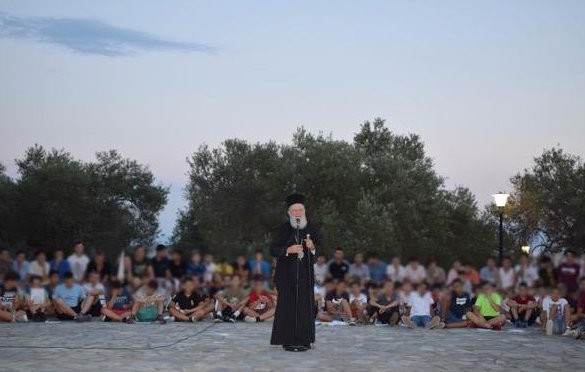 ΡΟΒΙΕΣ: Ο Μητροπολίτης στις κατασκηνώσεις της Μητρόπολης
