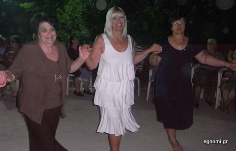 Γλέντησαν οι Μικρασιάτες της Θήβας