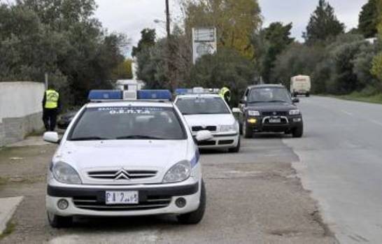 13 αυτοκίνητα με παράνομες πινακίδες
