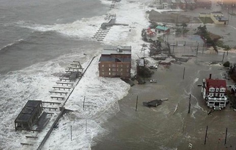 Σαρώνει τη Nέα Yόρκη ο τυφώνας SANDY
