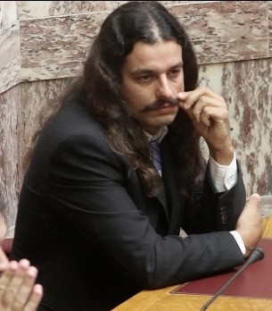Αίρεται η ασυλία Xρυσαυγίτη βουλευτή