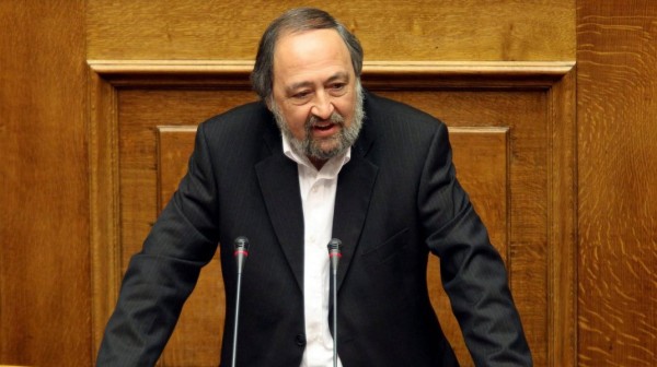 Παρέμβαση Μαρίνου στη Βουλή για τη μετακίνηση μαθητών στη Χαλκίδα
