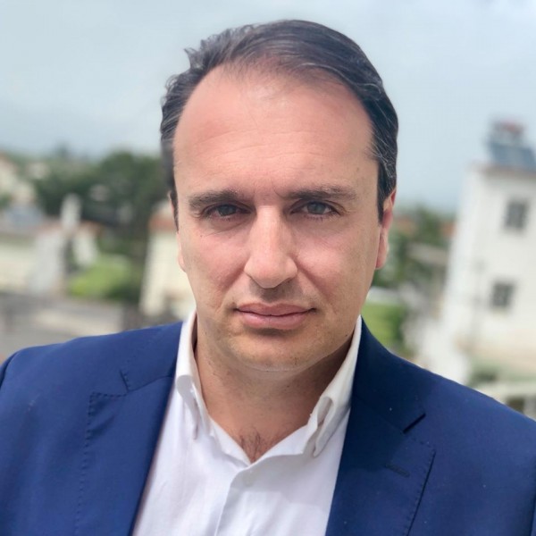 ΔΗΜΟΣ ΙΣΤΙΑΙΑΣ - ΑΙΔΗΨΟΥ: Ο δήμαρχος έβαλε ...τιμωρία τις καθαρίστριες